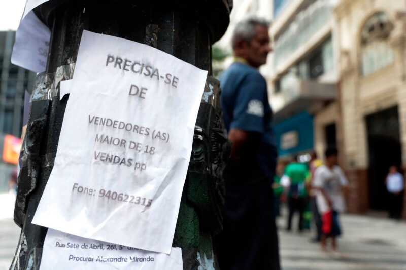 El desempleo en Brasil fue el más bajo desde 2012 y un ingreso promedio rondó los 660 dólares 3 trabajo brasil