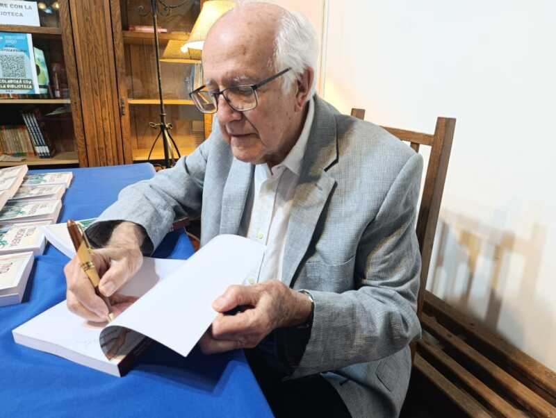 Presentaron “Tinta Misionera”, el libro que rescata historias y memorias de la provincia barrios arrechea misiones