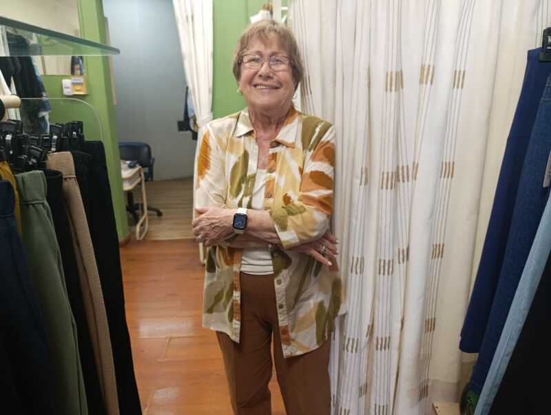 Comercios sienten la crisis en Posadas: “La gente está con miedo porque le falta plata” 3 elena - 2