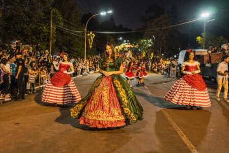 Alem brillará con la XXX edición de la Fiesta Nacional de la Navidad: conocé la grilla de artistas navidad en alem - movimiento turístico fin de semana largo