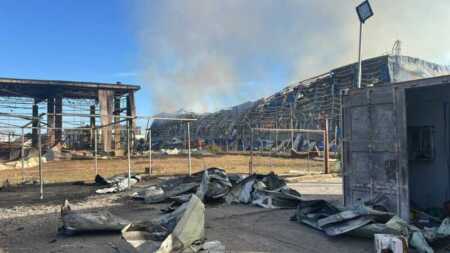 Inician las pericias para determinar el origen del incendio en el Polígono Industrial Spegazzini incendio