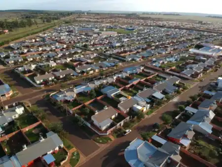IPRODHA entregará cerca de 300 viviendas en Itambé Guazú y reactivará obras para recuperar empleo en Misiones iprodha viviendas