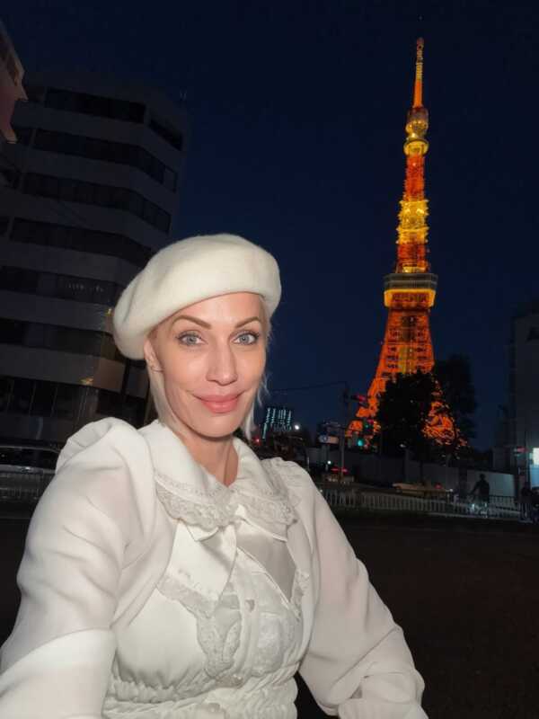 Ingrid Grudke, elegida nuevamente: Mariano Argento la convocó para su nueva serie internacional Le Marchand 6 japon ingrid - 5