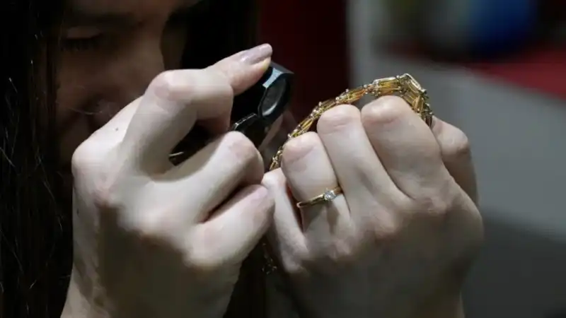 Joyas, secretos y anécdotas: las historias más insólitas del mundo de la compraventa Joyas