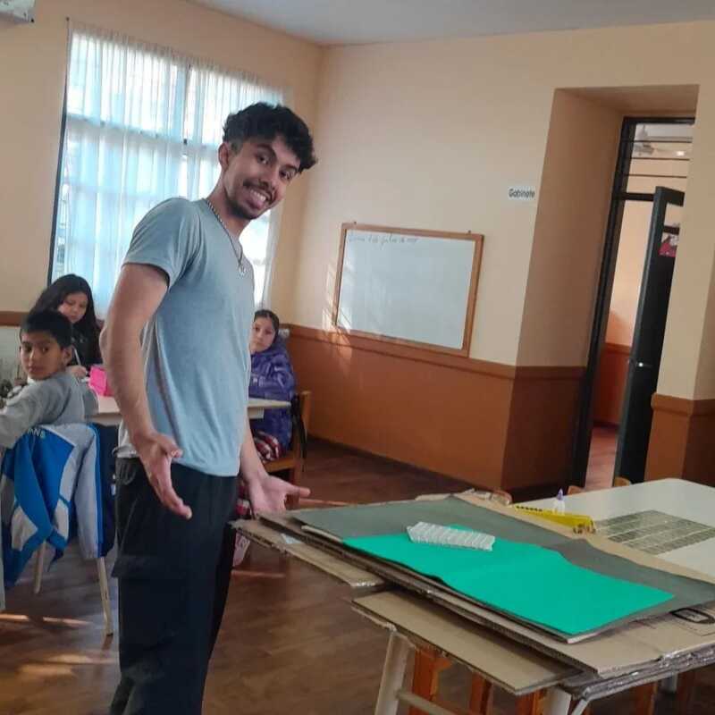 Estudiante de Arquitectura misionero busca apoyo para cumplir su sueño 1 El joven misionero que convirtió su pasión por el dibujo en una oportunidad única de aprendizaje en España.