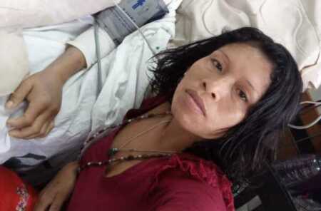 Una mamá Mbya lucha contra un cáncer de estómago en Eldorado y su hija pide apoyo para cubrir elementos de higiene indispensables.