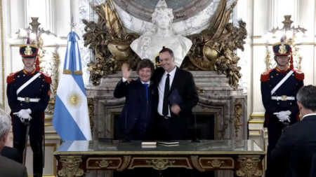 Javier Milei tomó juramento a Manuel Adorni como nuevo jefe de Gabinete Milei Adorni