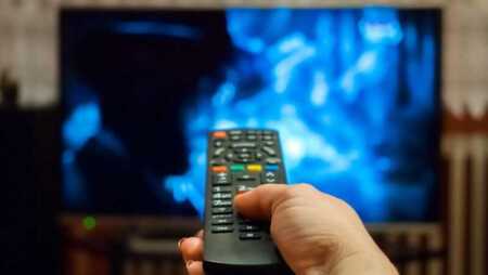 Suscripciones digitales: familias argentinas ajustan gastos netflix