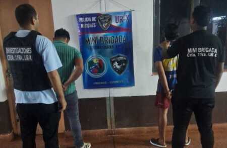 Dúo de dealers atrapados con drogas listas para vender en Posadas posadas - 4