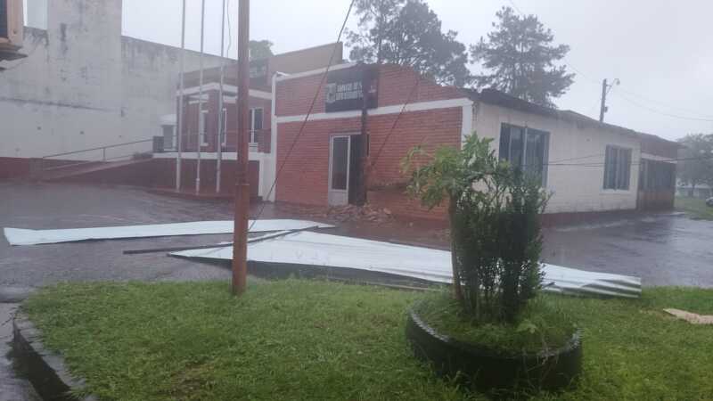 Temporal en Misiones: 10 familias asistidas en Posadas y voladuras de techo afectaron otra decena de hogares 3 temporal misiones