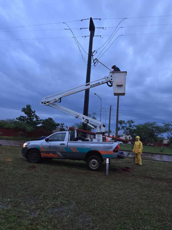Energía de Misiones restableció el 90% del servicio eléctrico tras el paso de la fuerte tormenta 6 tormenta emsa 3 1 - 5