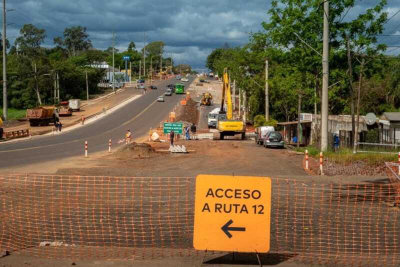 Tránsito interrumpido por obras en la avenida Quaranta: piden circular con precaución travesía posadas quaranta