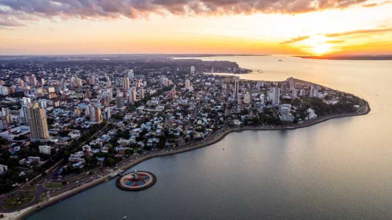 Stands de municipios y empresas turísticas ultiman detalles para el Hot Sale turístico de Misiones en el Parque Paraguayo posadas.