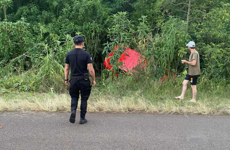 Misiones: Dos siniestros viales con conductores alcoholizados dejaron heridos vuelco - 1