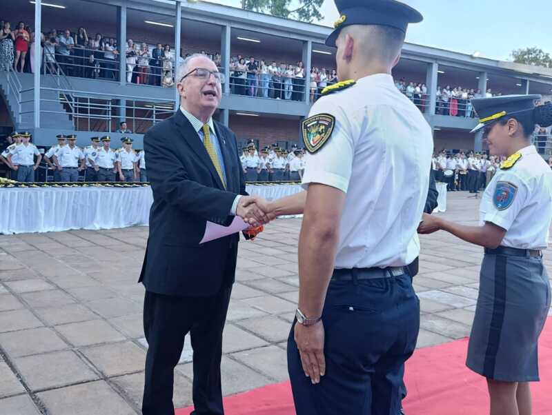 Emoción y compromiso en el acto de egresados de la Universidad de las Fuerzas de Seguridad 2 Acto