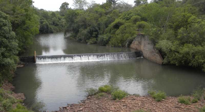 Buscan a un joven que desapareció en el arroyo Ñacanguazú 2 arroyo ñacanguazú