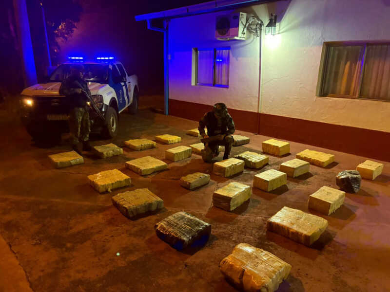 Secuestraron casi media tonelada de droga valuada en más de un millón de pesos en Montecarlo 1 Droga
