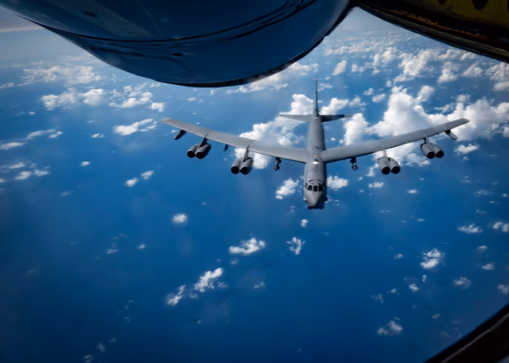 Tensión en el Caribe: bombarderos B-52 de EE.UU. sobrevolaron cerca de Venezuela EVUX4QRKBNCZLBDXKIZ72QBKHY - 1
