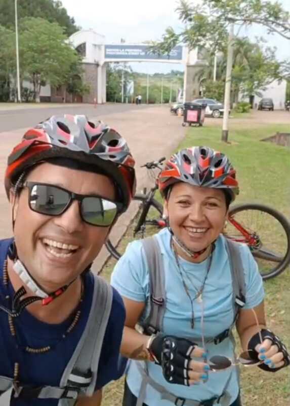 Biciperegrinos del corazón: Lau y Seba cumplen un sueño de 30 años rumbo a la Virgen de Itatí 3 Una promesa nacida en la infancia se convierte en una peregrinación real rumbo al santuario de Itatí.