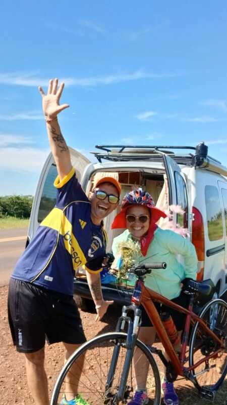 Biciperegrinos del corazón: Lau y Seba cumplen un sueño de 30 años rumbo a la Virgen de Itatí 4 Itatí como destino y como renacer: el viaje de fe de Lau y Seba.