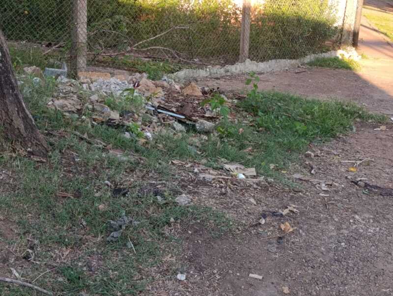 Vecinos de San Jorge exigen limpieza en el polideportivo El Zaimán: “Queremos respuestas” 1 Limpieza