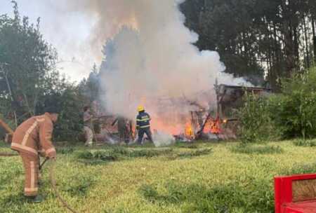 Incendio consumió por completo una vivienda en Puerto Esperanza Puerto Esperanza incendio