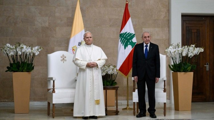 El Papa León XIV llegó al Líbano en el cierre de su primera gira por Medio Oriente 2 WhatsApp Image 2025 12 01 at 07.55.39 1 - 1
