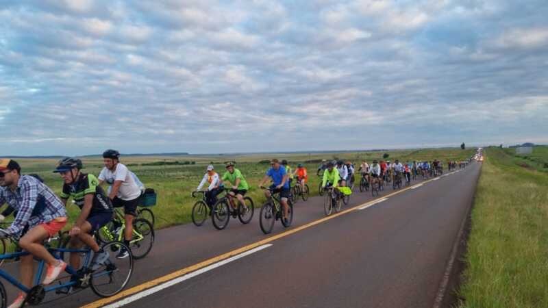 Comenzó la cuenta regresiva para la bici-peregrinación de Posadas a Itatí 3 WhatsApp Image 2025 12 02 at 10.09.53 2 - 2
