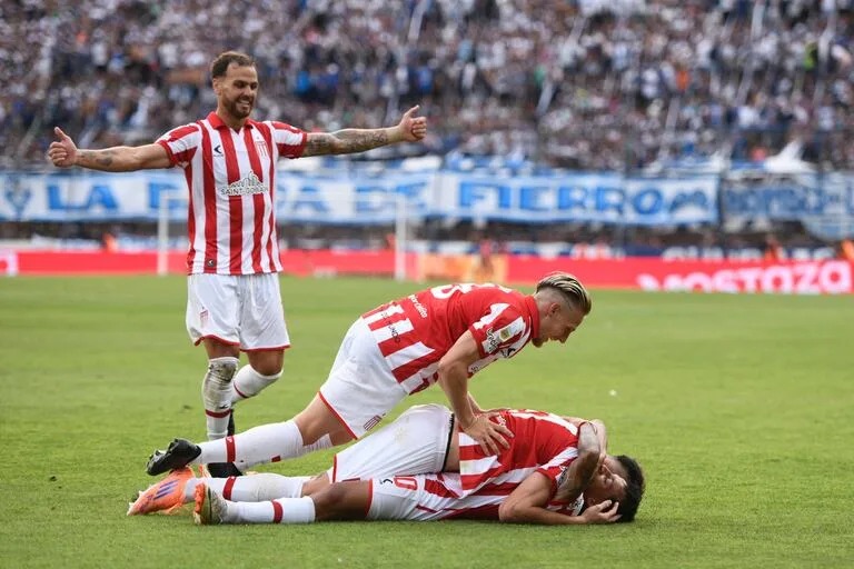 Estudiantes se quedó con el clásico ante Gimnasia y definirá el título ante Racing 3 WhatsApp Image 2025 12 09 at 08.36.22 - 2