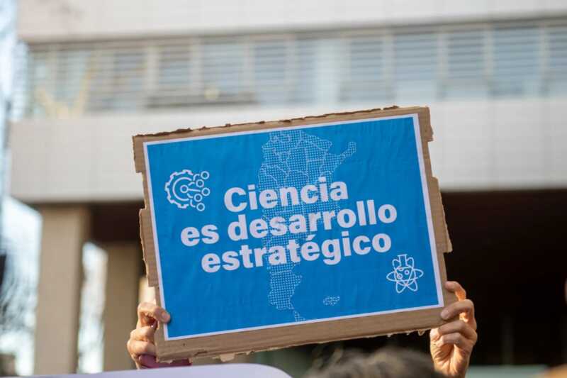 Ajuste en Ciencia: 200 investigadores afectados en la UNaM de Misiones 4 WhatsApp Image 2025 12 10 at 11.59.38 1 - 3