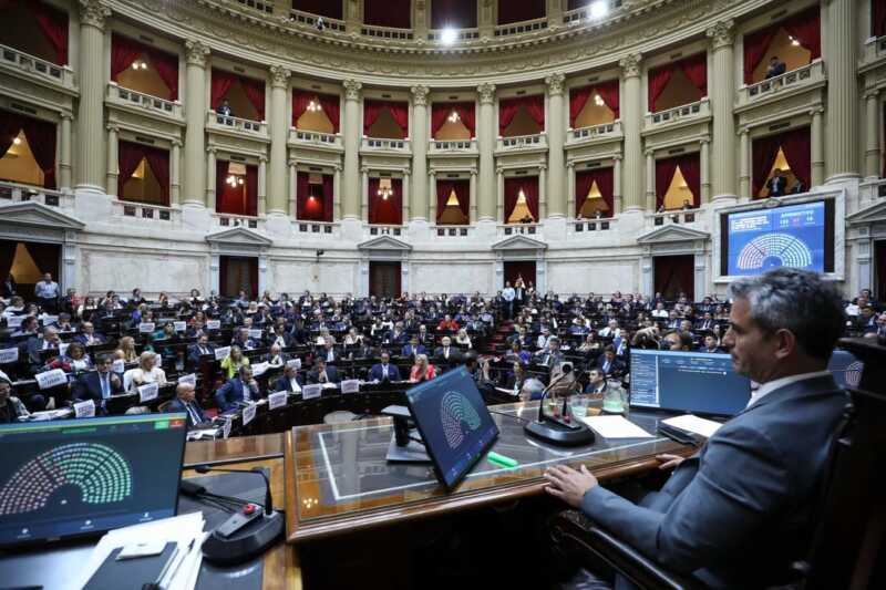 El oficialismo logró aprobar el Presupuesto en Diputados, pero no pudo sostener el artículo 75 4 WhatsApp Image 2025 12 18 at 07.32.55 1 - 3
