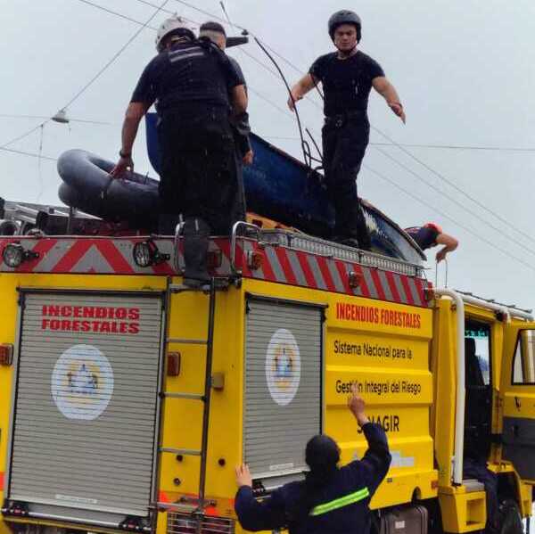 Corrientes bajo agua: récord de lluvias con más de 200 milímetros y evacuaciones en la Capital 7 WhatsApp Image 2025 12 25 at 16.26.28 1 e1766694457688 - 6