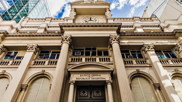 Allanaron el Banco Central por presuntas maniobras con dólares allanaron el Banco Central