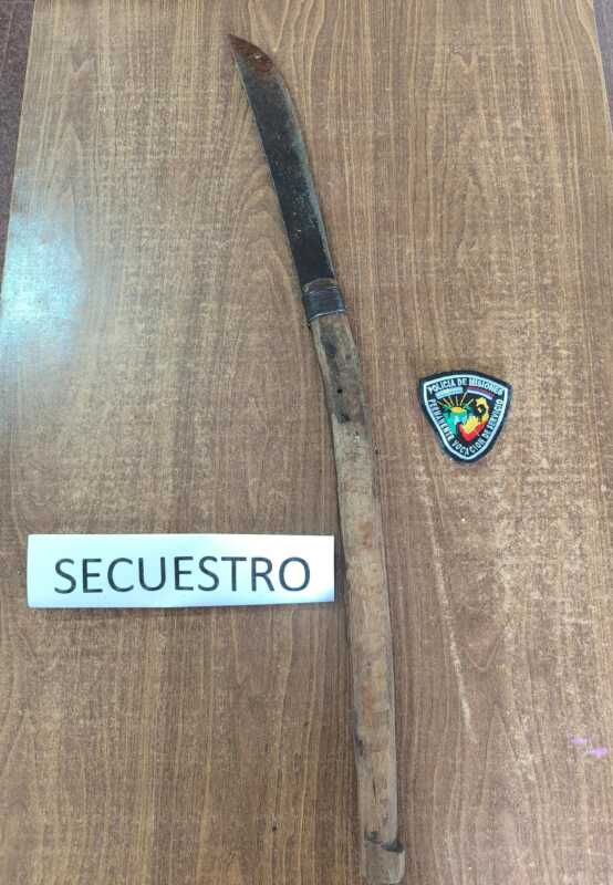 El machete secuestrado por la Policía quedó incautado para pericias en el marco de la causa judicial.