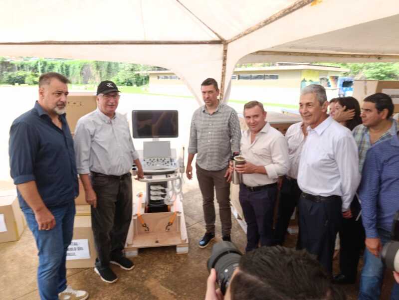 Salud Pública entregó cuatro nuevas ambulancias y equipos médicos a municipios 6 ambulancia municpios misiones 3 - 5