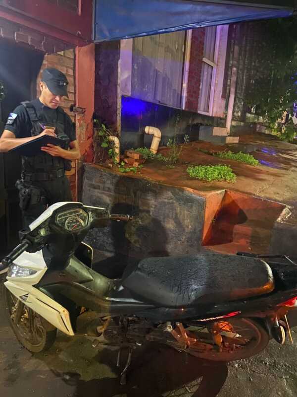 Los asaltantes fueron capturados tras un rápido despliegue policial luego de asaltar a un menor bajo amenazas con un arma blanca.