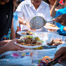 Navidad en tiempos difíciles: el rol clave de comedores y voluntarios en Misiones 2 La Navidad también se vive así: una mesa abierta, manos solidarias y comunidad en acción.