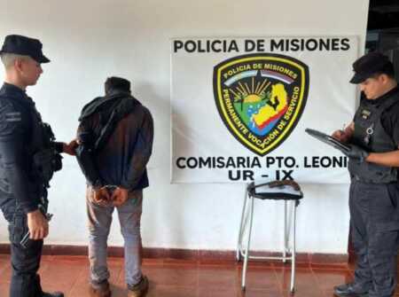 Puerto Leoni: detuvieron a un hombre que habría herido de un disparo a una menor de 14 años El hombre de 46 años fue arrestado tras el disparo que dejó gravemente herida a una adolescente, quien permanece internada en terapia intensiva en Posadas.