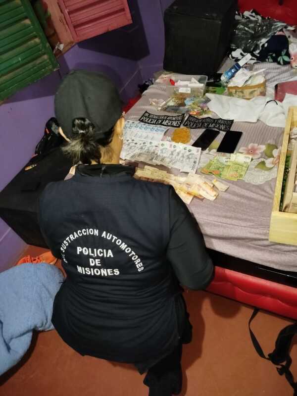 La Policía desarticuló una red barrial que distribuía droga desde una vivienda en Posadas 2 droga barrio - 1