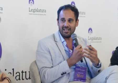 Anticipo de Radio Up: Federico Miravet es el nuevo presidente de la Biofábrica Misiones Desde Posadas, la Biofábrica despachó el primer lote de plantines de banano hacia Salta, consolidando su modelo de producción biotecnológica.