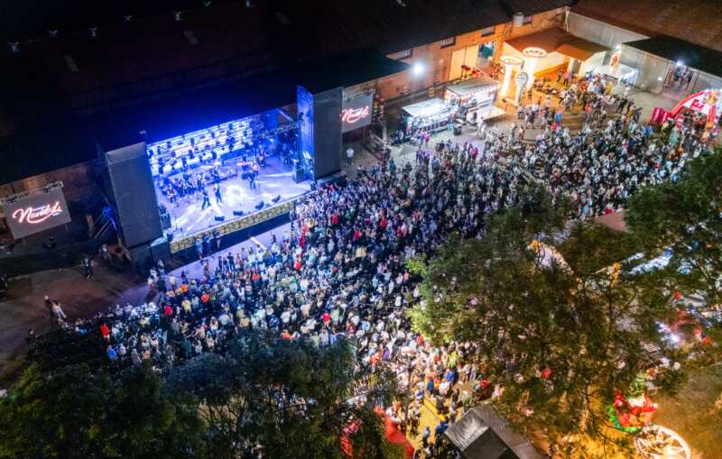 En el primer fin de semana, más de 40 mil personas visitaron la Fiesta de la Navidad en Alem 1 navidad en alem