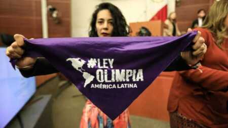 Violencia digital en Argentina: la historia de Florencia Villegas y la Ley Olimpia Florencia Villegas, sobreviviente de violencia digital, convirtió su historia de dolor en una lucha colectiva para que la difusión no consentida sea reconocida como delito.