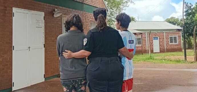 Hallaron en buen estado de salud a las dos hermanas buscadas en Bonpland Las hermanas García Smaniotto fueron encontradas en una chacra y trasladadas para controles médicos.