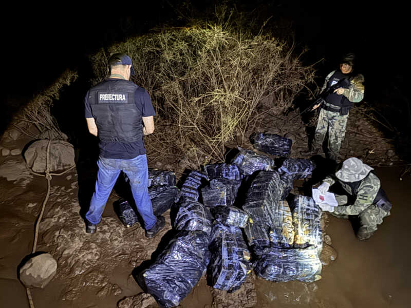 Prefectura incautó más de 335 kilos de droga en un operativo nocturno en Puerto Libertad