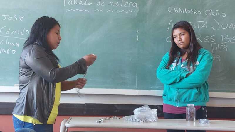 Seis jóvenes Mbya se convierten en los primeros técnicos en Turismo Indígena 4 La tecnicatura, única en Misiones, impulsa la autogestión y el desarrollo sostenible dentro del Pueblo Mbya.