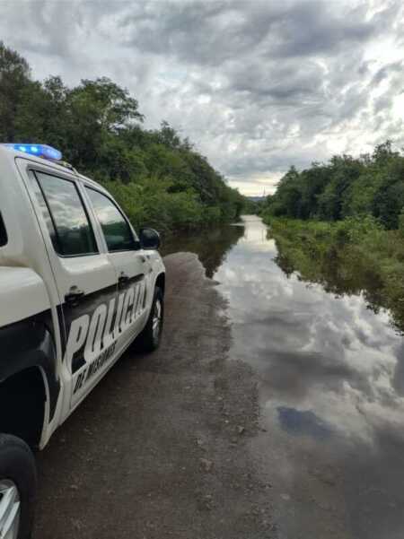 Inclemencias del tiempo en Misiones: un parque provincial cerrado por lluvias y crecidas de arroyos Hallaron el cuerpo de un hombre de 53 años en el río Paraná, en la zona de Costa Sur. Intervinieron Bomberos, Prefectura y la Justicia investiga las causas del fallecimiento.