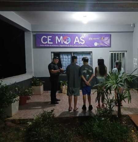 Oberá: aprehendieron a cuatro menores tras desvalijar una vivienda El operativo cerrojo permitió interceptar a los adolescentes a pocas cuadras del domicilio afectado.