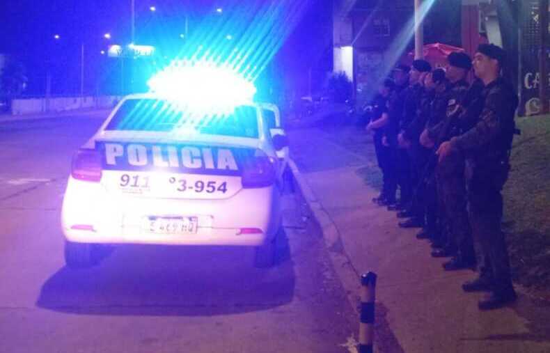 Detenidos, bienes secuestrados y una motocicleta recuperada en distintos procedimientos en Posadas procedimiento posadas e1765289451373 - 1