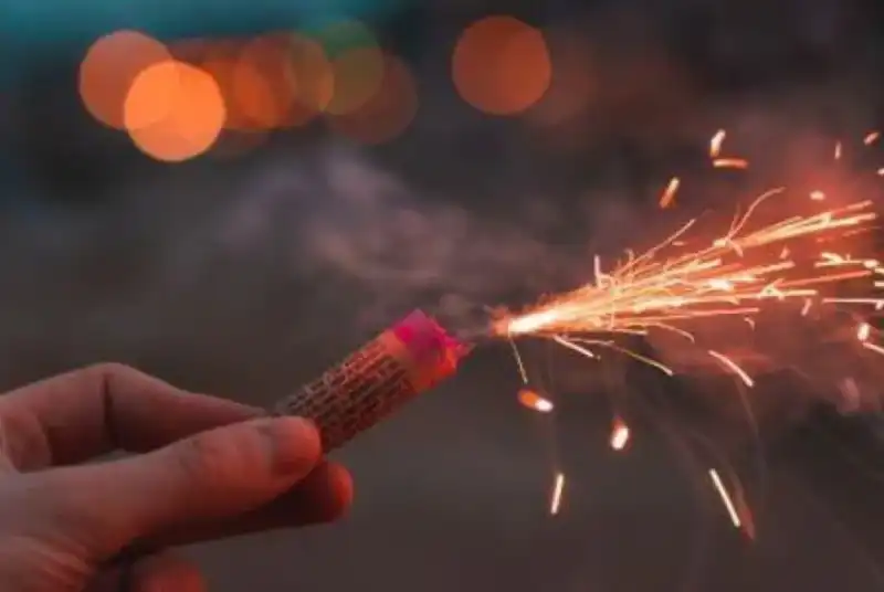 Durante las fiestas de fin de año, los servicios de salud refuerzan la prevención y la atención de quemaduras asociadas al uso de pirotecnia y accidentes domésticos.