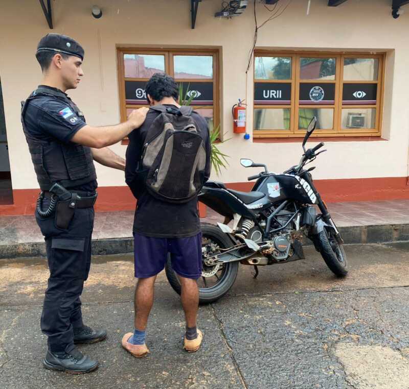 Oberá: en pocas horas, la Policía frustró tres robos y detuvo a los autores 3 La Policía de Misiones detuvo a tres hombres tras frustrar robos en distintos barrios de Oberá.
